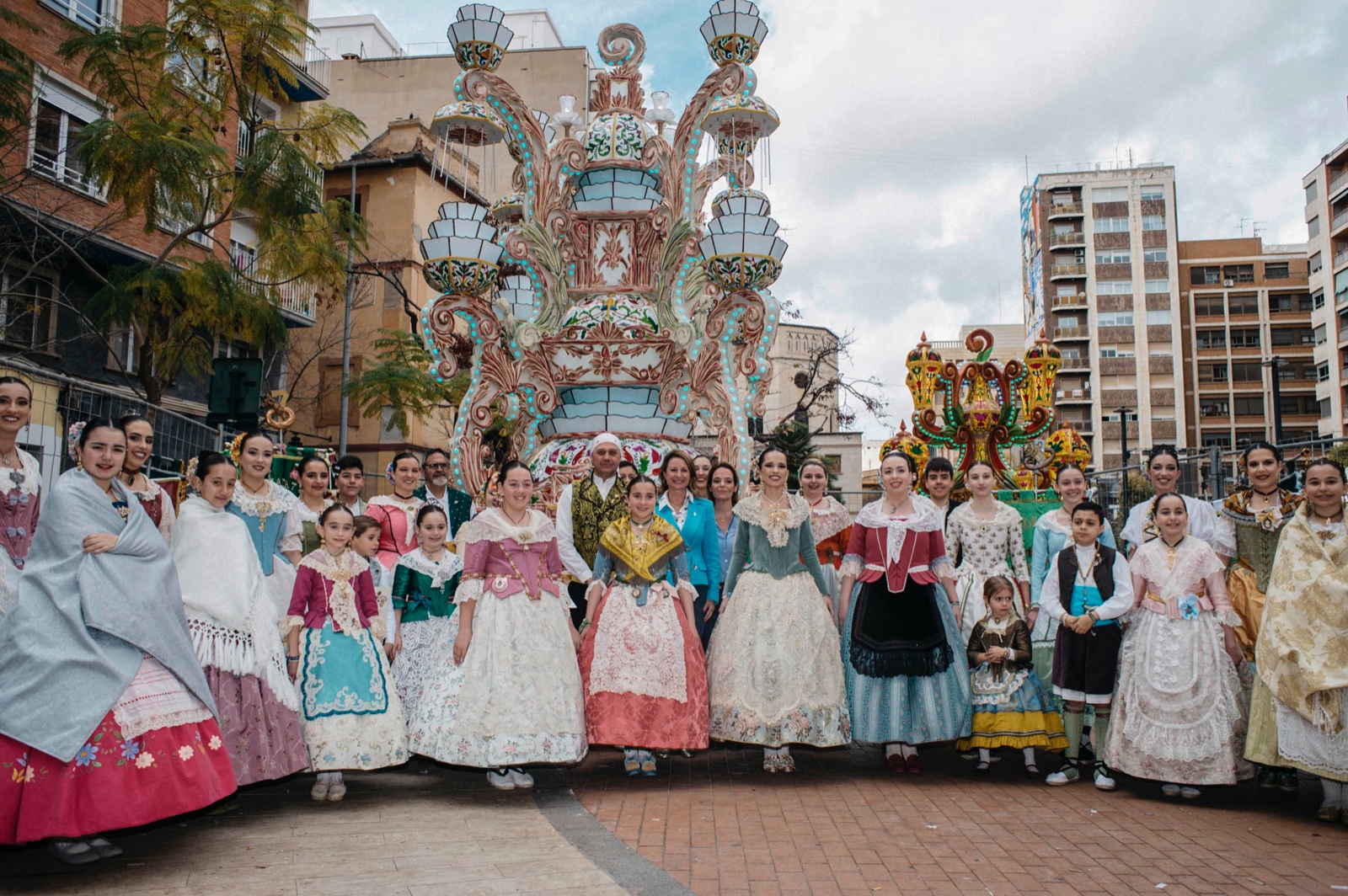 La alcaldesa visita la Gaiata 7 ‘Cor de la Ciutat’ ganadora de los primeros premios de la Magdalena 2024