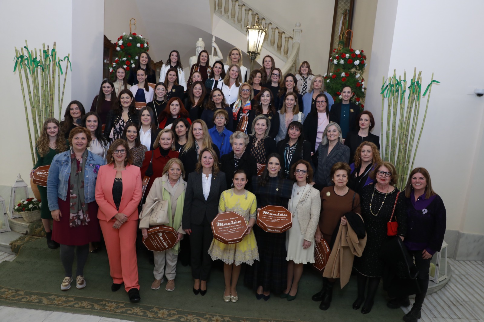 El Ayuntamiento rinde homenaje a todas las Reinas de las fiestas de Castellón