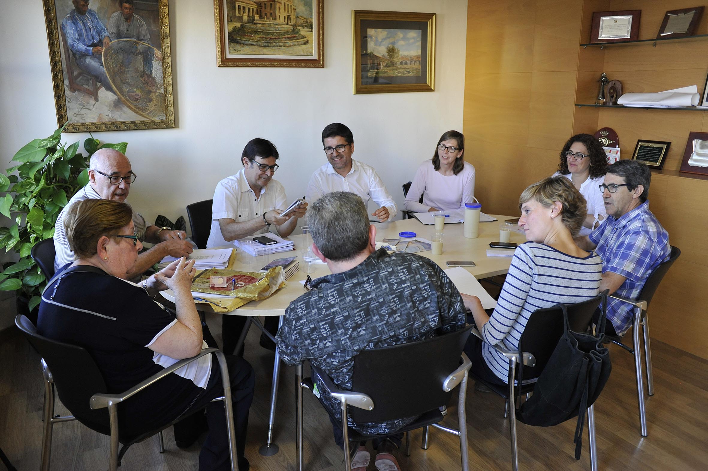 Jurat del Premi de la mar de poesia (slowphotos_es) 02.jpg