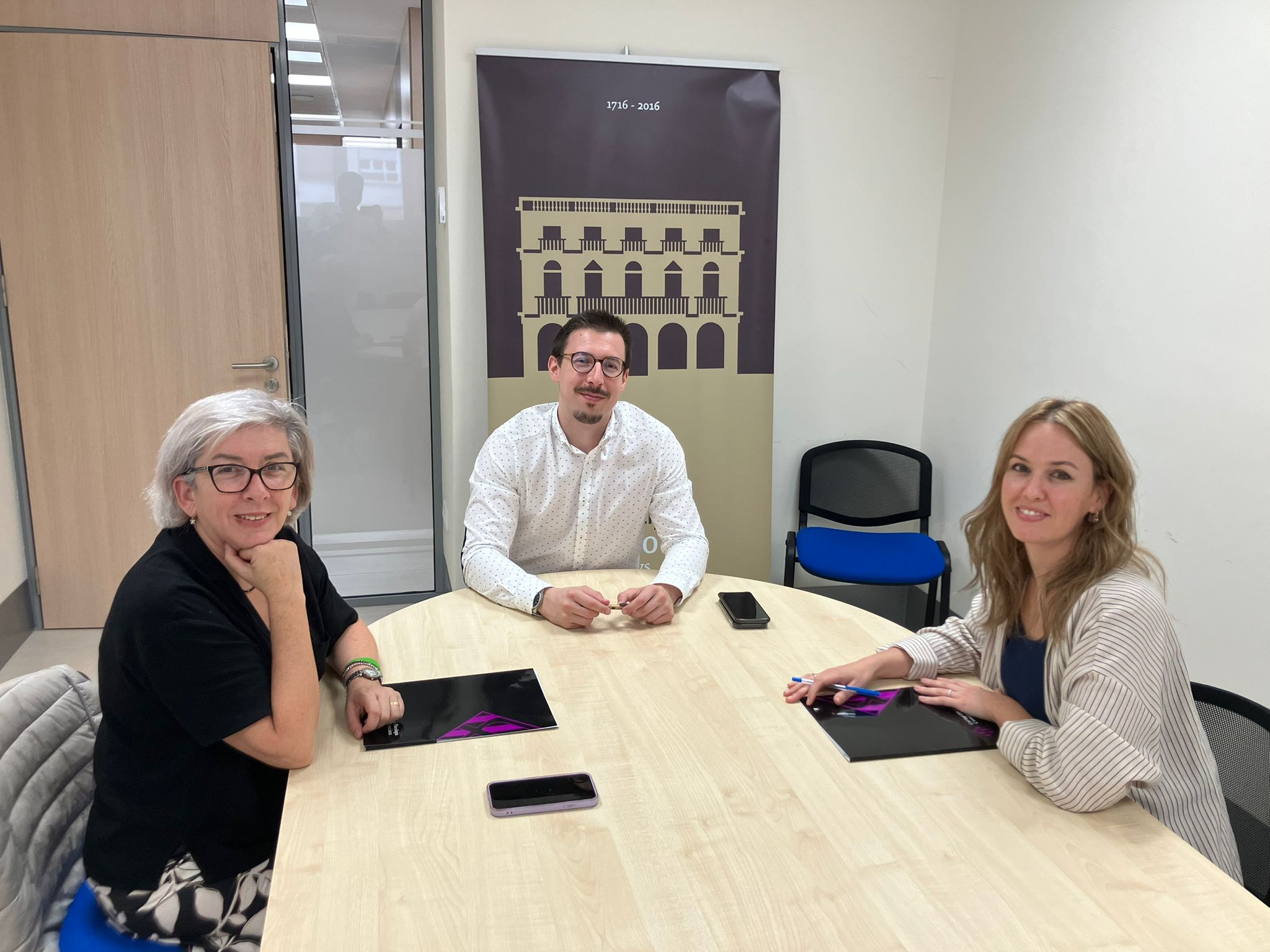 El concejal Alberto Vidal se reúne con el Colegio Oficial de Psicólogos de la Comunidad Valenciana para abordar los desafíos del bienestar familiar en Castellón