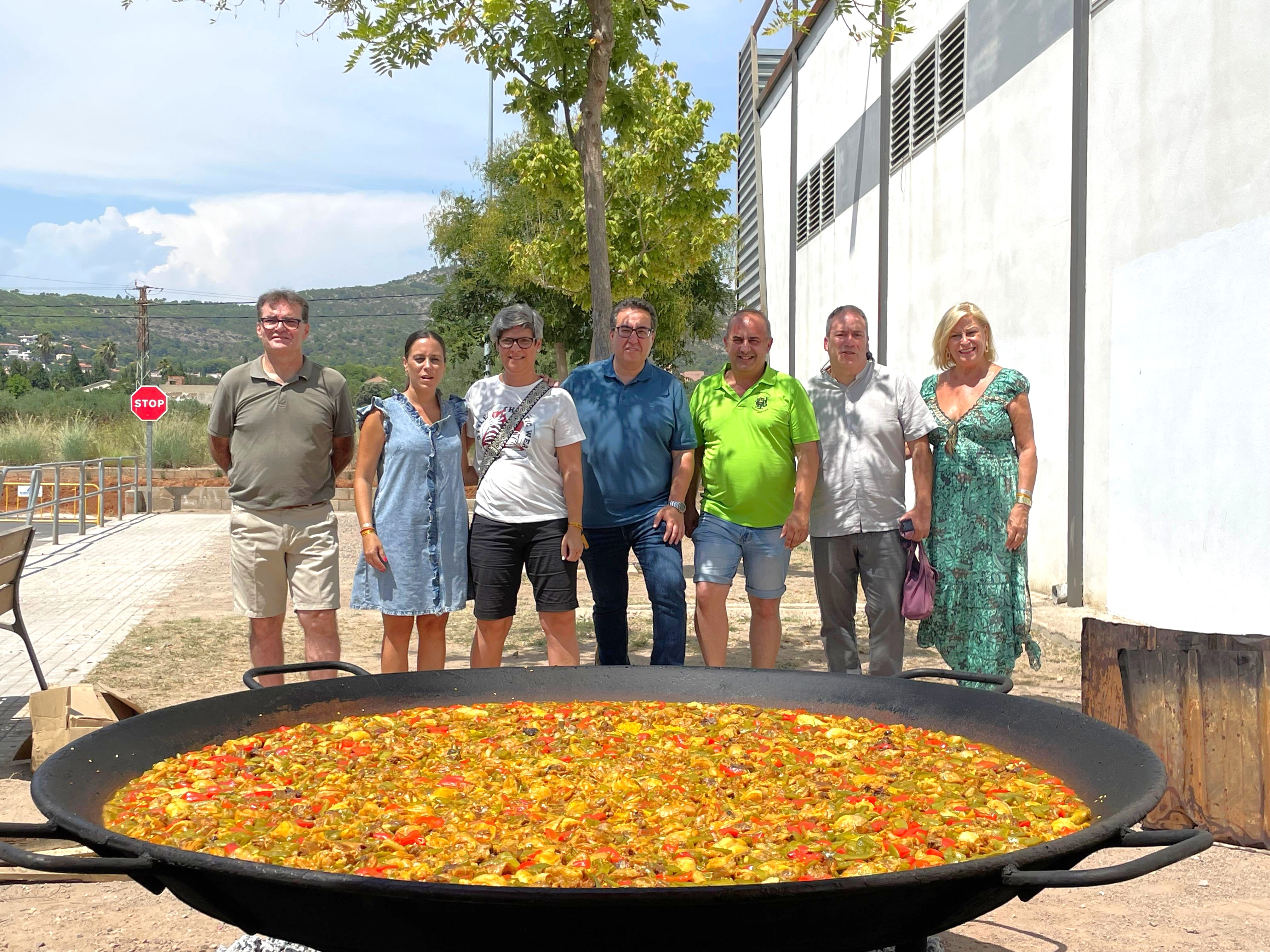 El Govern de Castelló acompanya als veïns del Grup Sant Agustí i Sant Marc en les seues festes i participa en la seua Paella Monumental