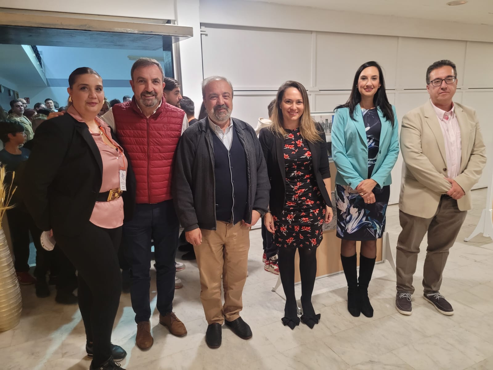 L'Associació Gitana de Castelló reivindica el seu llegat cultural amb una exposició fotogràfica