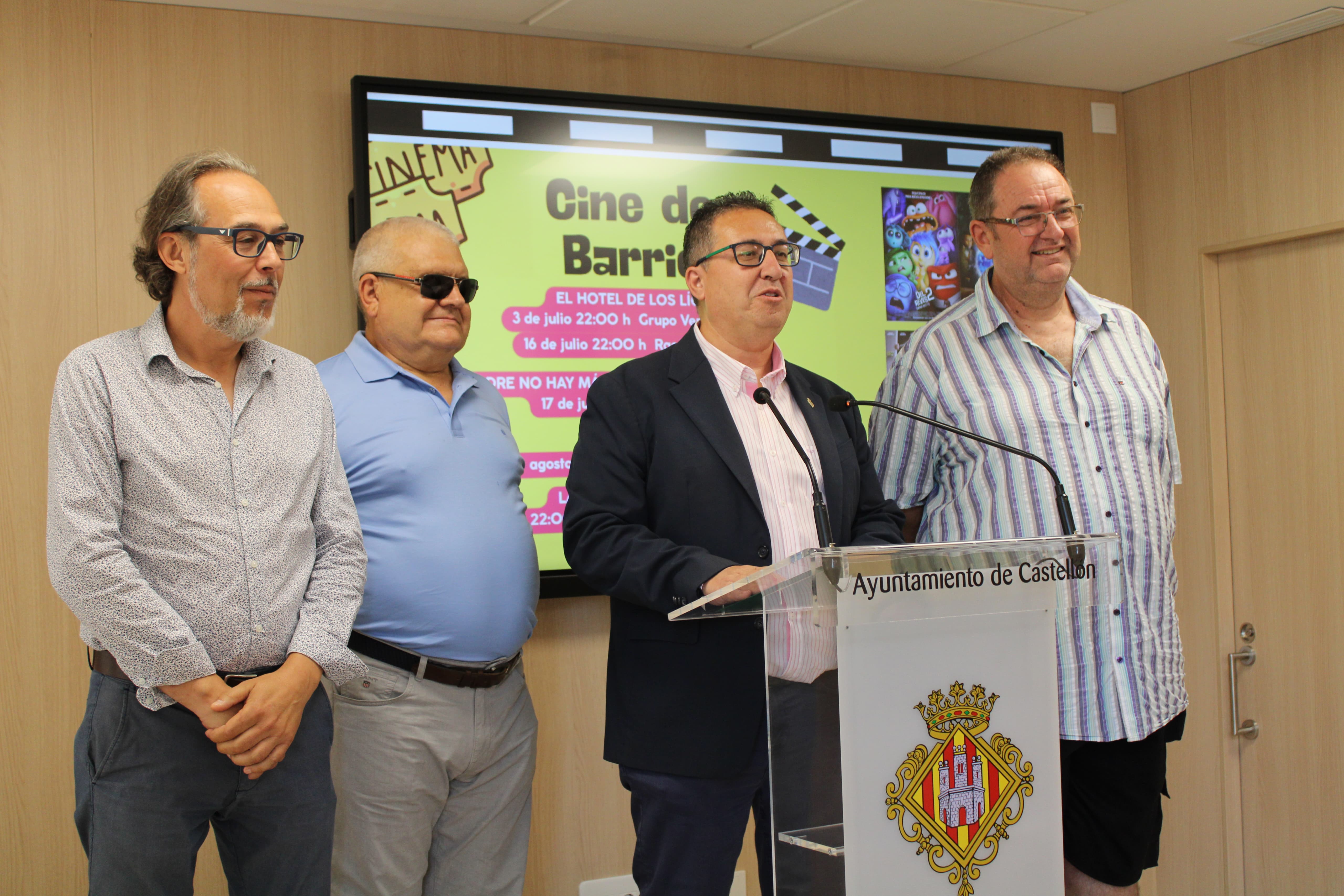 “Cine de Barrio” llega a los grupos Venta Nova, Racó del Mercader, Reyes, Las Galeras y Rafalafena para acercar la cultura y dinamizar la oferta este verano