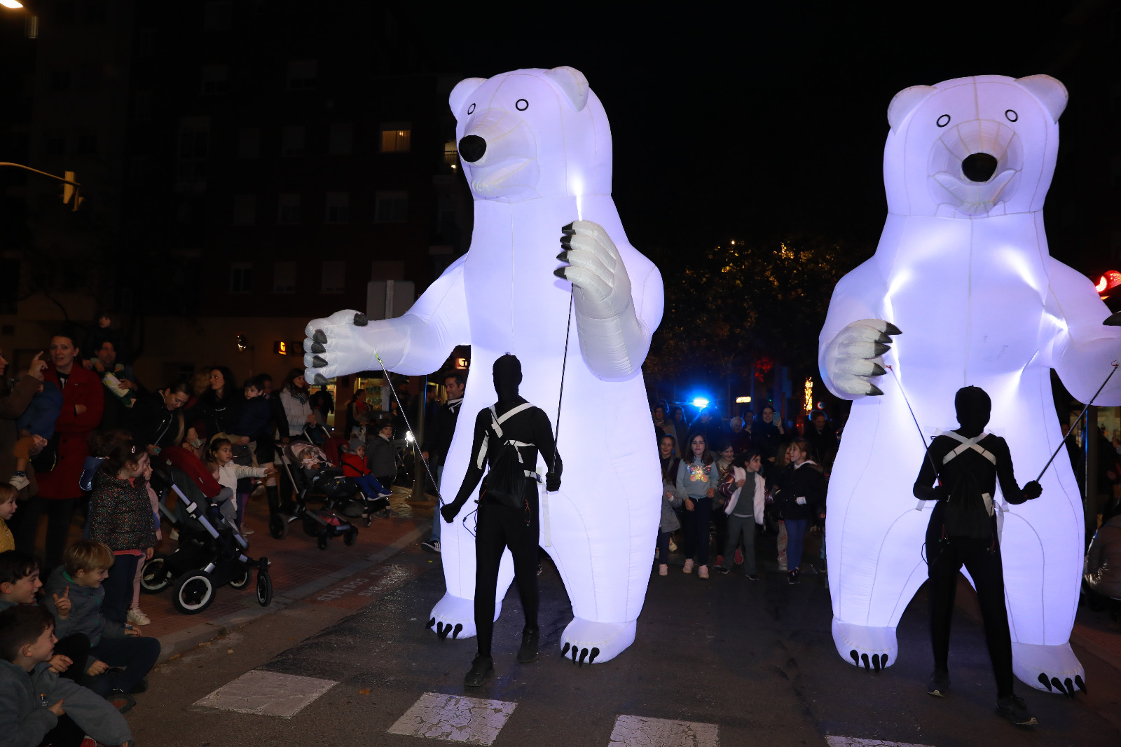 La Plaça Major torna a omplir-se d'activitats i jocs tradicionals des de les 18.00 hores des de hui i fins al diumenge