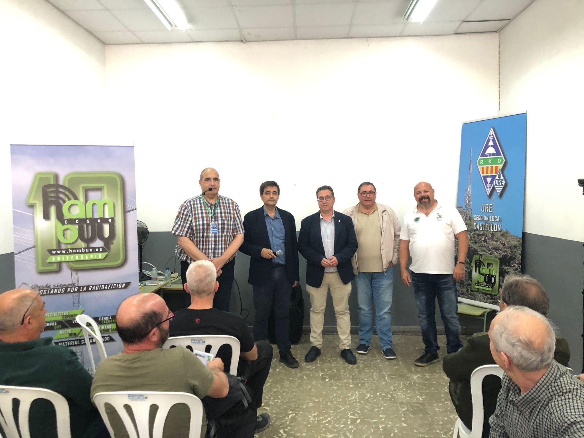 El concejal de Modernización participa en una conferencia sobre la historia de la radioafición en la provincia de Castellón