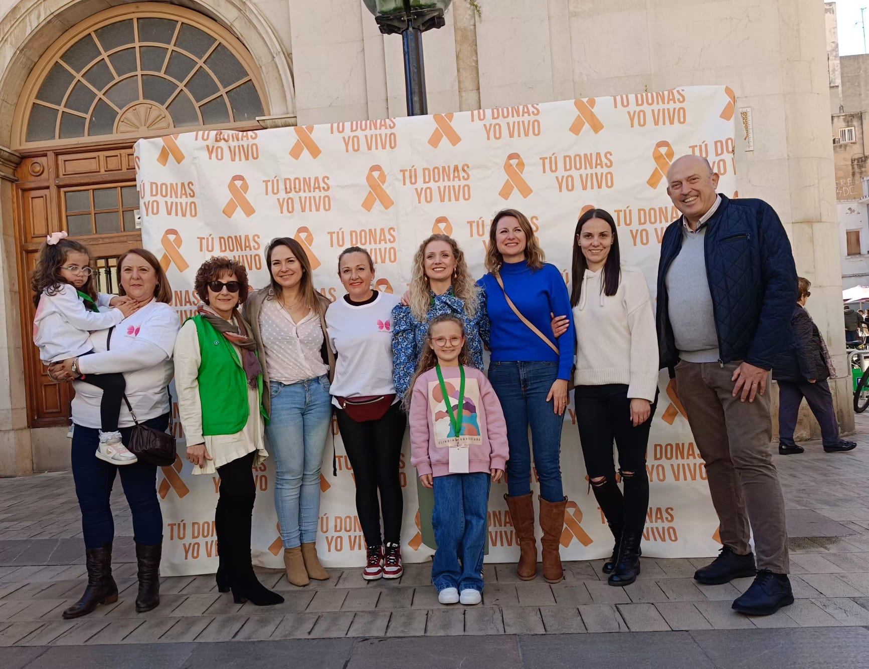 La Plaza Mayor se llena de solidaridad con una jornada de concienciación de donación de médula