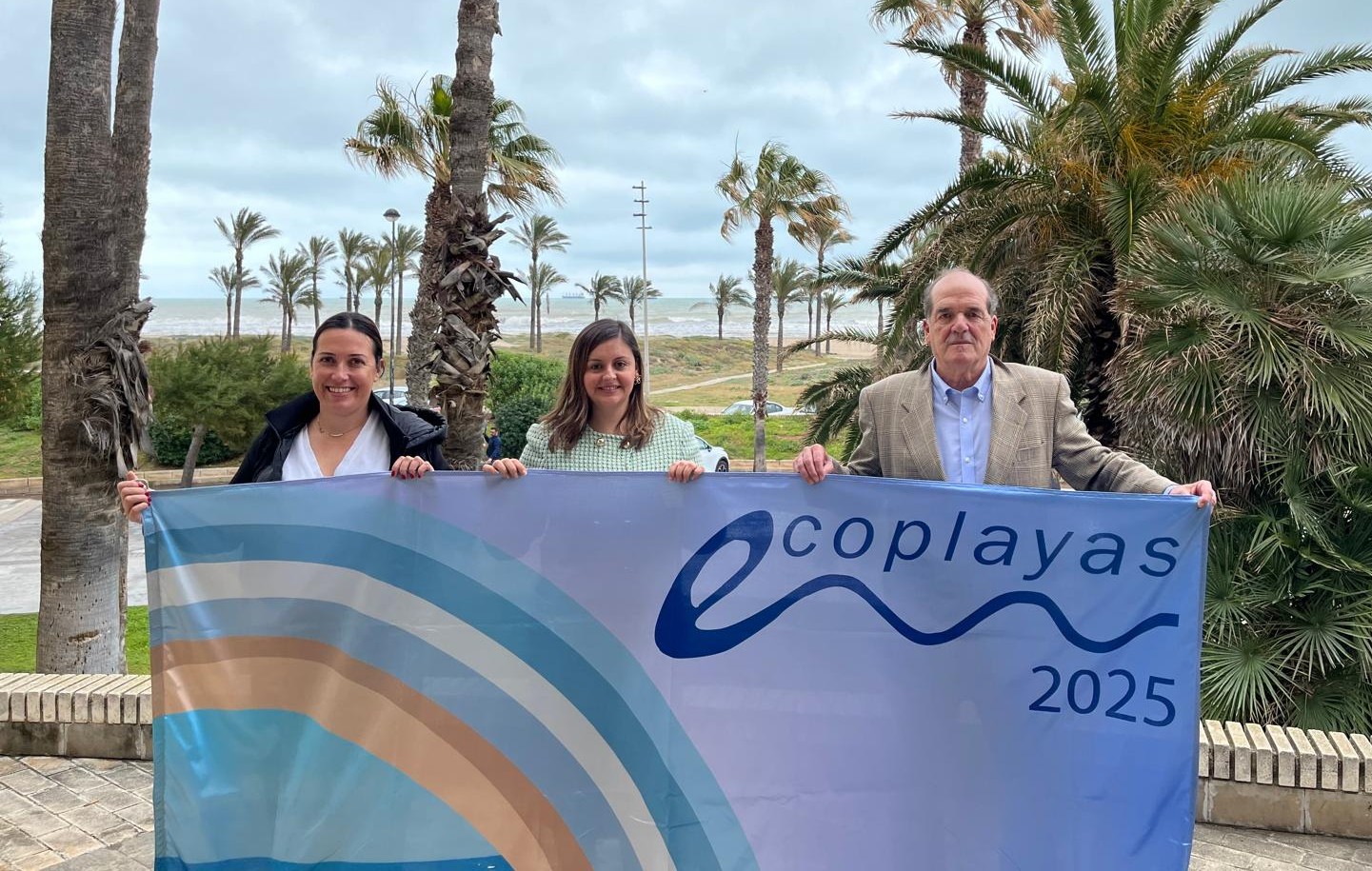 Les tres platges de Castelló renoven la ‘Bandera Ecoplayas’ reafirmant la seua qualitat turística